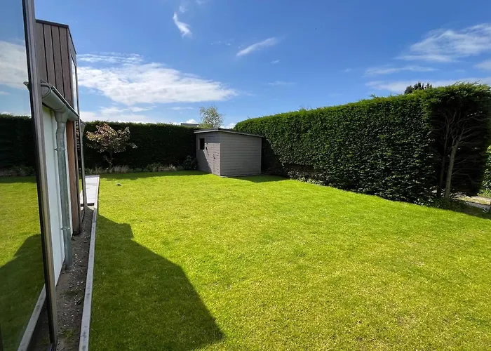 펜션 Prachtige Vakantiewoning Aan Zee 우도르프