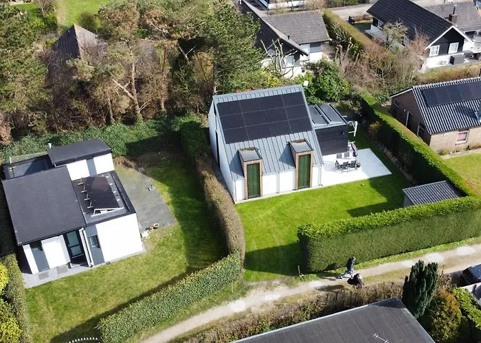 Prachtige Vakantiewoning Aan Zee 度假居 *