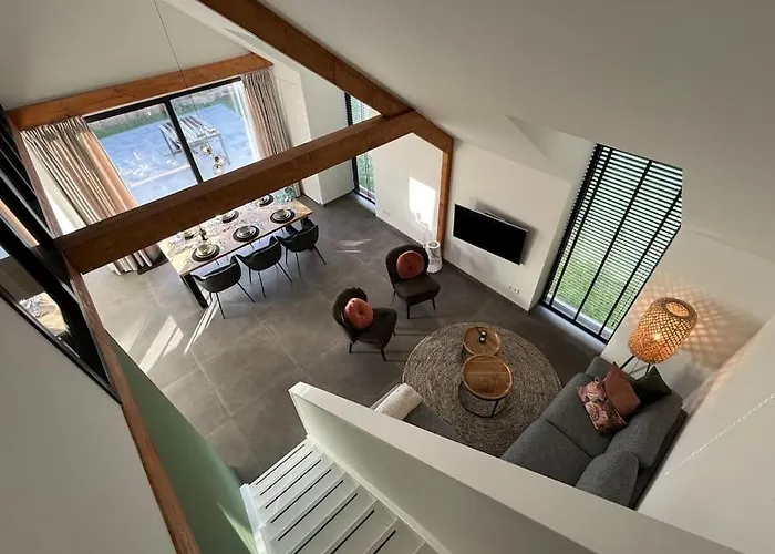 Prachtige Vakantiewoning Aan Zee 度假居 *